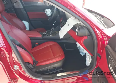 2019 Alfa Romeo Giulia Rwd из США, поврежденный, VIN ZARFAMAN5K7622778